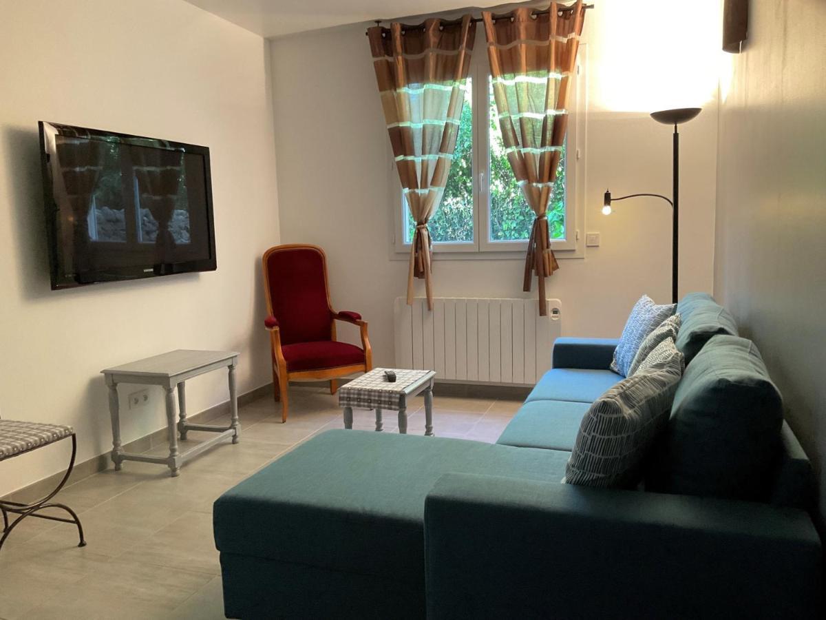 Oustaou Apartment Обан Екстериор снимка